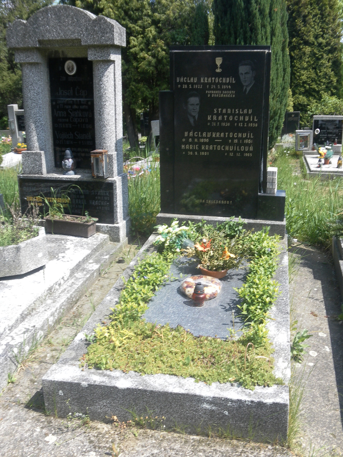 Grab der Familie Kratochvíl auf dem städtischen Friedhof in Most
© privat