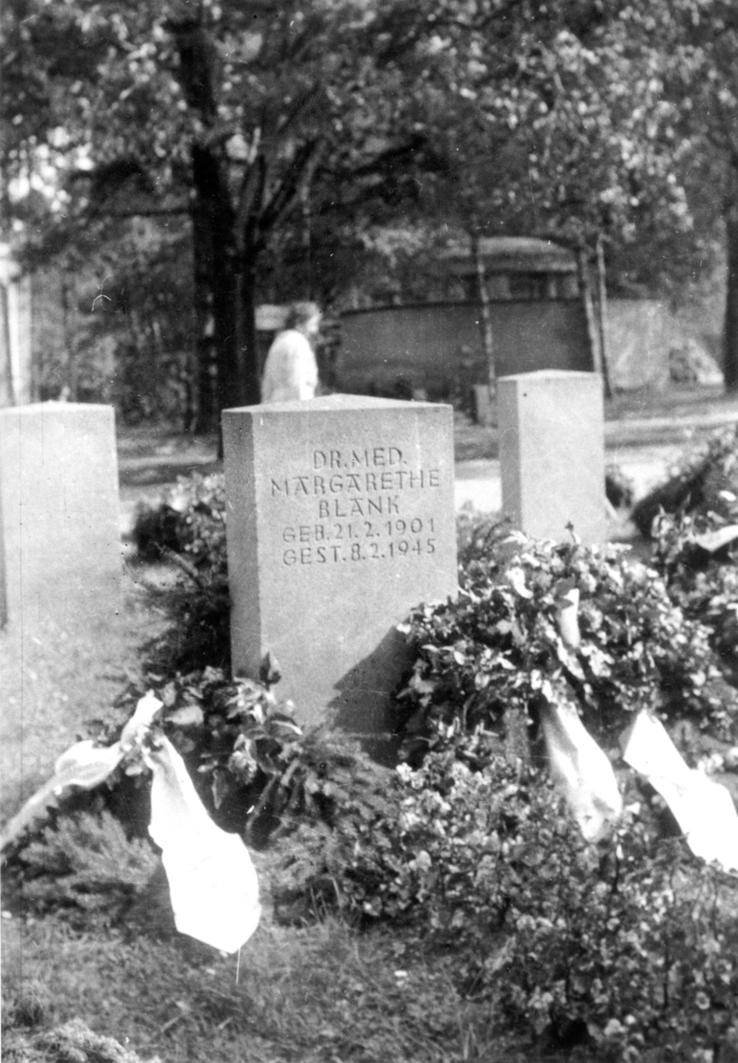 Grabstein für Margarete Blank, Ehrengrabanlage Südfriedhof, um 1946
© Sächsisches Staatsarchiv, Staatsarchiv Leipzig, 21784, Nr. 37