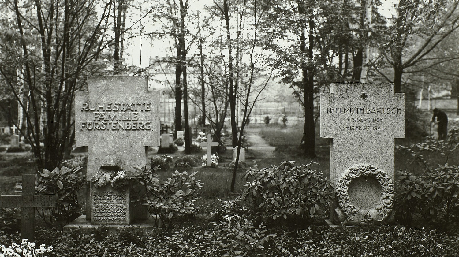 Grab von Hellmuth Bartsch im Grabfeld 5I, aufgenommen um 1941
© SLUB/Deutsche Fotothek Grab von Hellmuth Bartsch