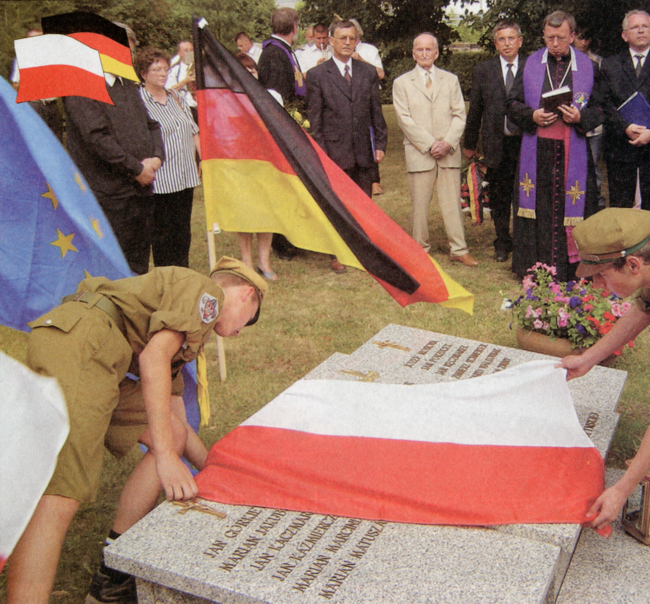 Einweihung einer Liegetafel für die in Dresden hingerichteten Angehörigen der Widerstandsgruppe „Schwarze Legion“
© Stadtverwaltung Gostyń, 2005